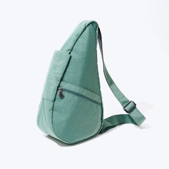 ヘルシーバックバッグ ヘルシーバックバッグ テクスチャードナイロン 全17色 3サイズ ¥14,300 ～19,250 ／リヴィジョン