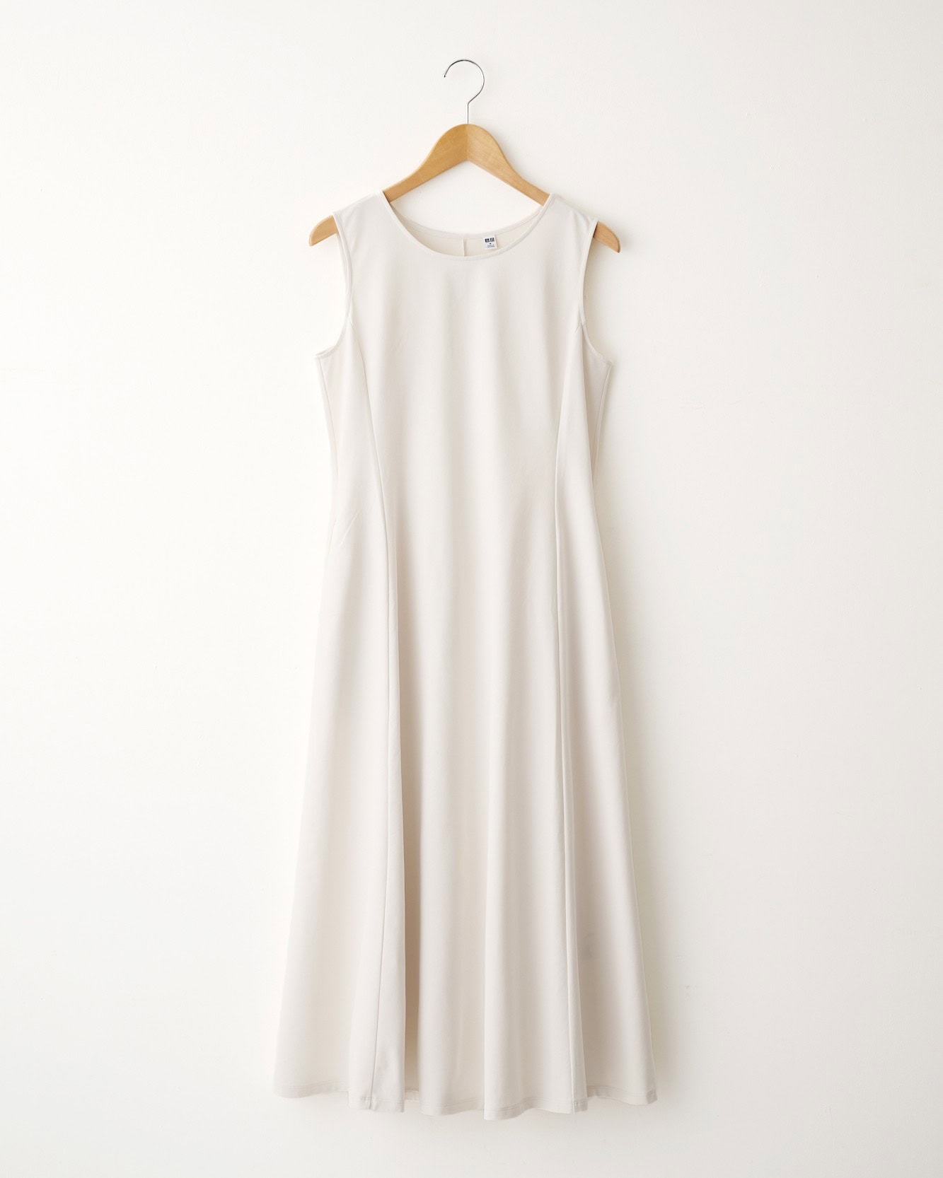 50代が買うべきユニクロのワンピース