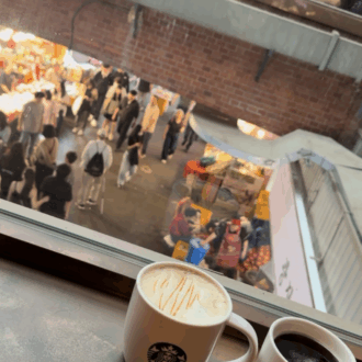 広蔵市場のスターバックス