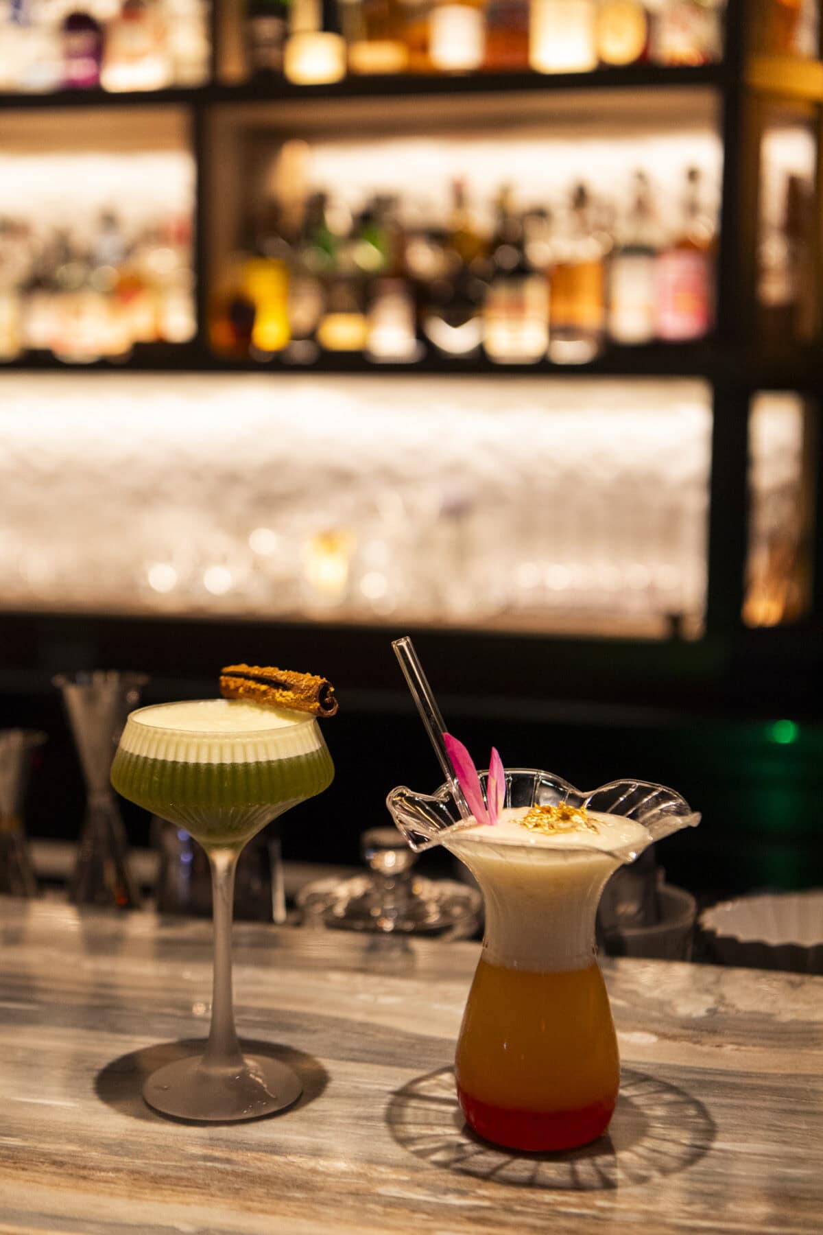 マカオのホテルバー。女性の一人旅にも安心。