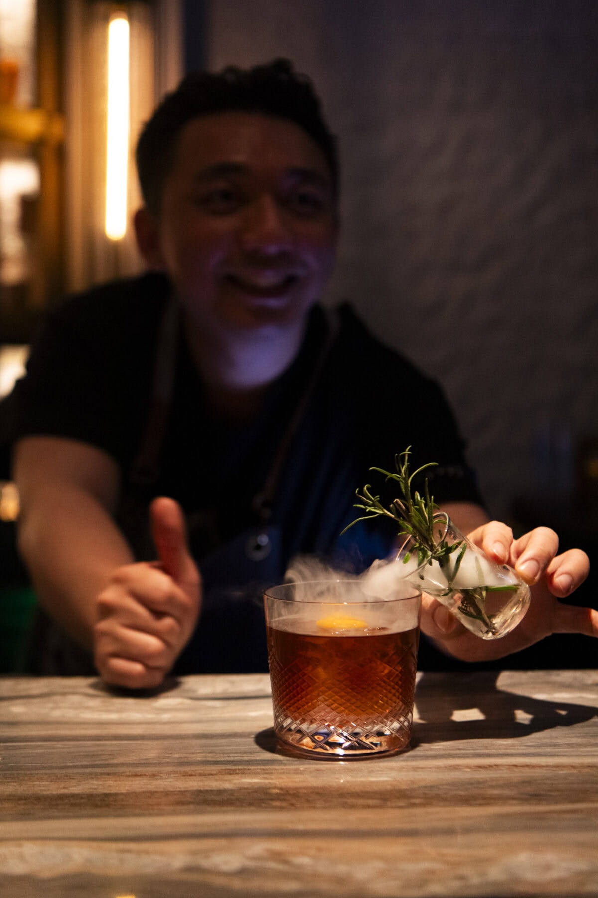 マカオのホテルバー。女性の一人旅にも安心。