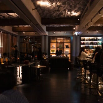 【大人のバー探訪】Long Bar