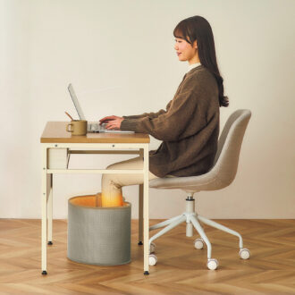 ぐるポカ パネルヒーター APH-R 12B-LH￥7,700前後／アイリスオーヤマ