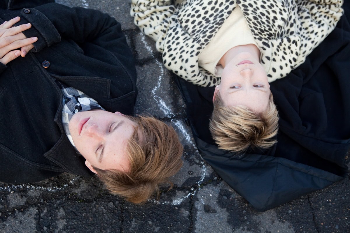 ガス・ヴァン・サント監督による独特な美しさを放つラブストーリー。『永遠の僕たち』© 2011 Columbia Pictures Industries, Inc. All Rights Reserved.