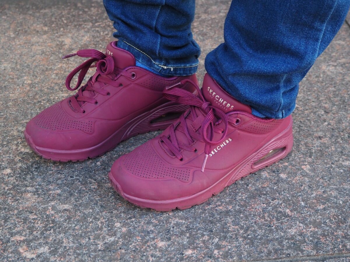 スケッチャーズのスニーカー