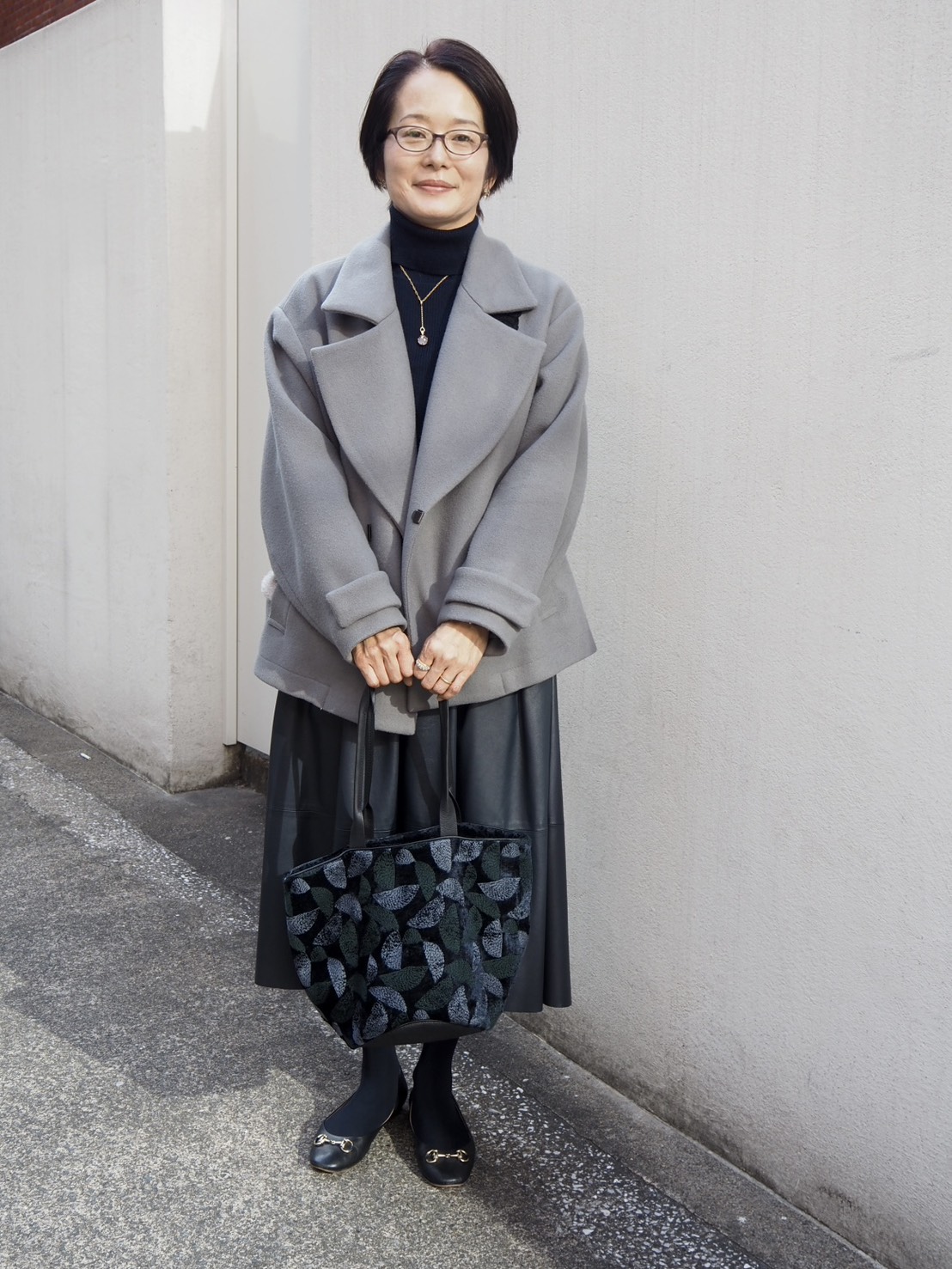 50代のモノトーンコーディネート