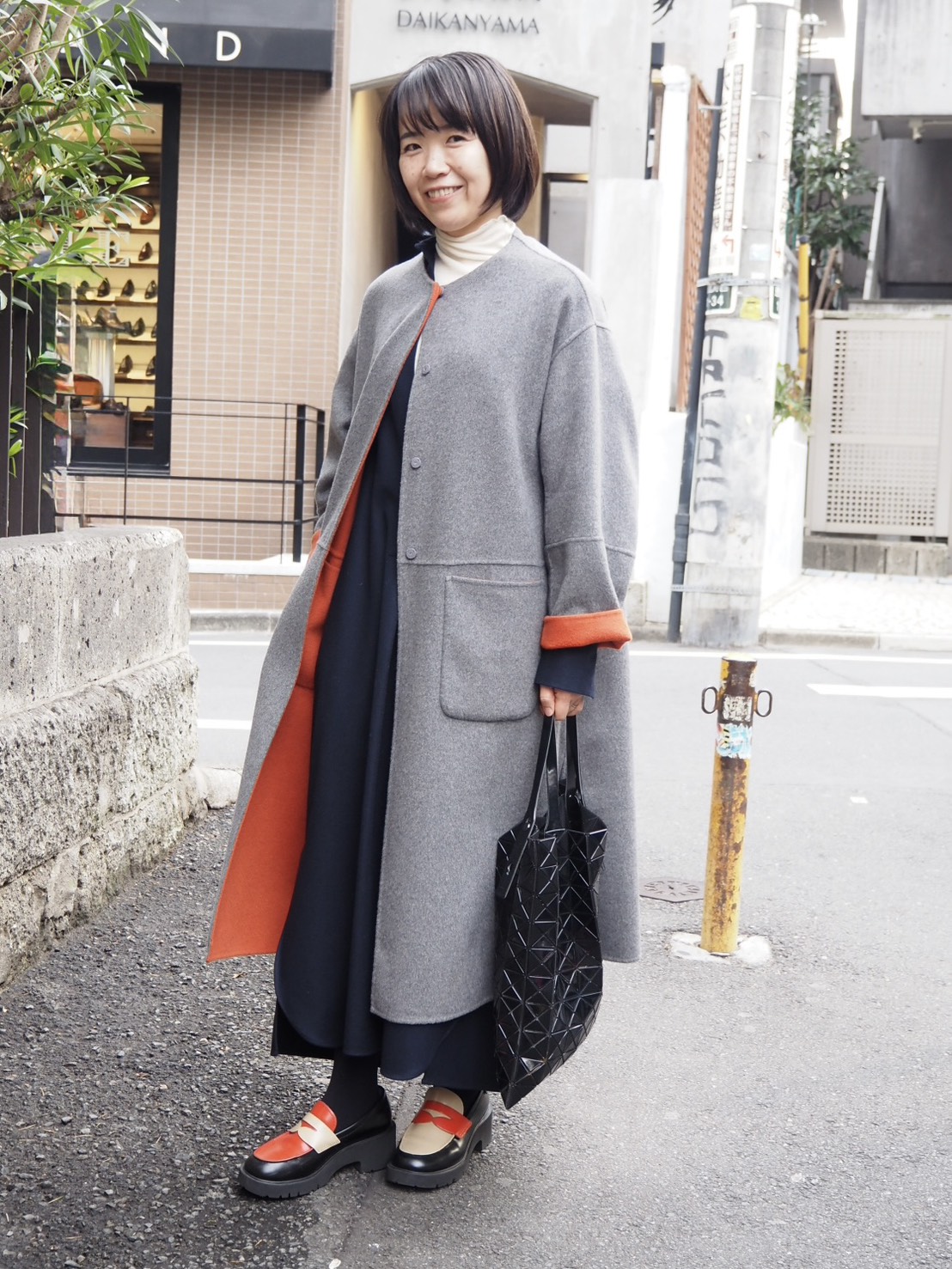 50代の挿し色コーデ