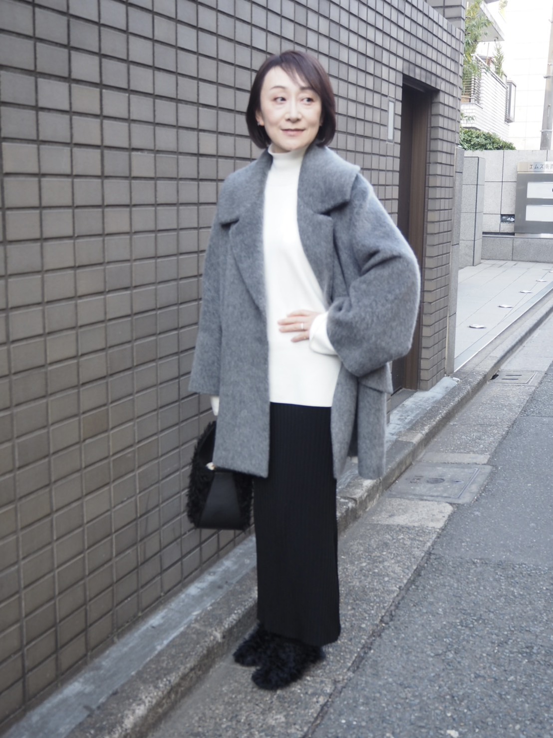 50代のモノトーンコーデ