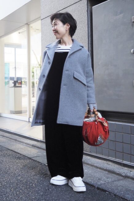 【スナップ】「メゾン マルジェラ」のキッズがシンデレラフィット！ かごバッグで遊びをきかせたモノトーンコーデ