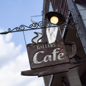 【別府温泉】猫と老舗宿で「ただ、癒やされる」 贅沢な大人のひとり旅