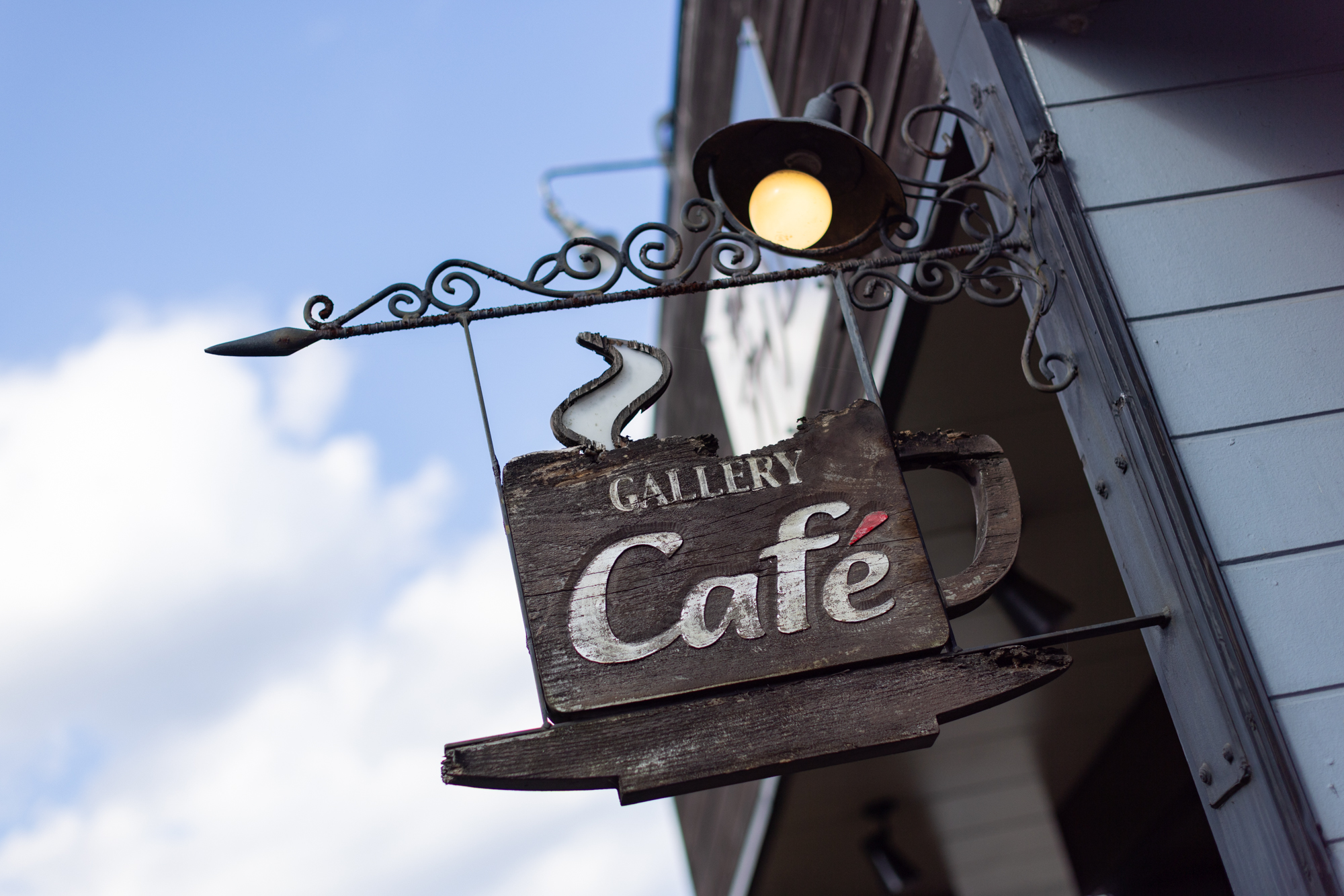 【別府温泉】猫と老舗宿で「ただ、癒やされる」 贅沢な大人のひとり旅