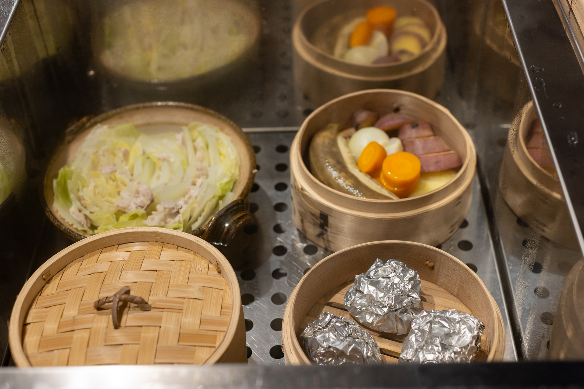 【別府温泉】猫と老舗宿で「ただ、癒やされる」 贅沢な大人のひとり旅