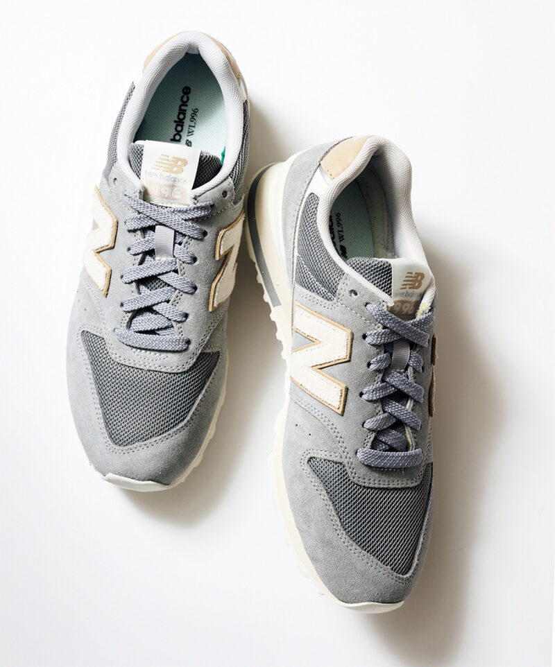 白いNのロゴが印象的な定番デザイン。 ¥12,980/ニューバランス(ニューバランスジャパン お客様相談室)