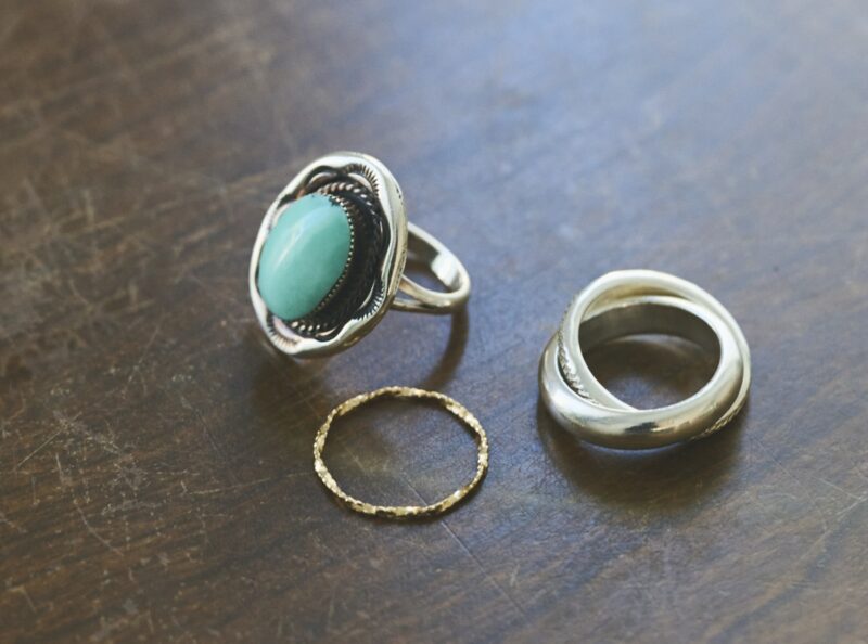 スカーフを止めるリングは、どんなものでもOK