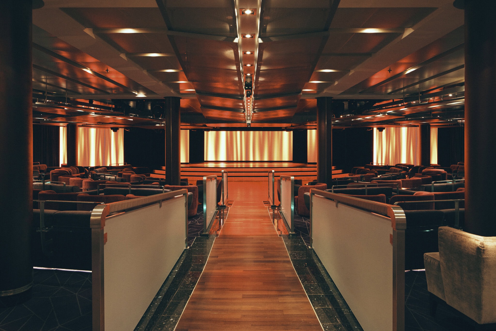 「三井オーシャンフジ」のメインステージ