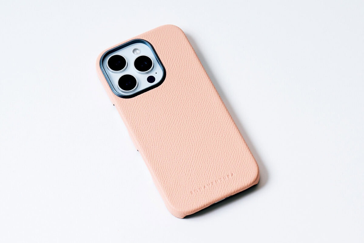 バックカバーケース ノービレレザー¥15,400/ボナベンチュラ