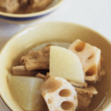 滋味深いおいしさ
「れんこんとスペアリブの台湾風スープ」