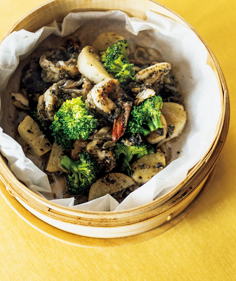 えびとブロッコリー、やまいもの蒸しもの