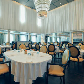 「ザ・レストラン富士」