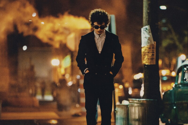 ボブ・ディランの若き日々を描く。『名もなき者/A COMPLETE UNKNOWN』©2026 Searchlight Pictures. All Rights Reserved.