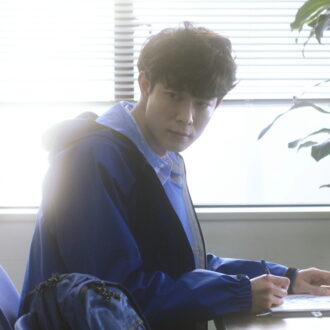 『はざまに生きる、春』主演・宮沢氷魚。©2022「はざまに生きる、春」製作委員会