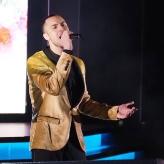 「三井オーシャンフジ」のメインステージでのショー