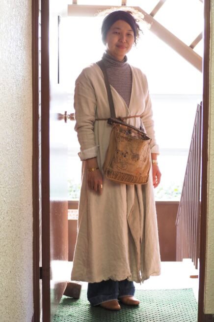 【スナップ】刺しゅう好きにはたまらない！ 沖潤子さん作“世界に一つだけ”の相棒バッグで街に出る