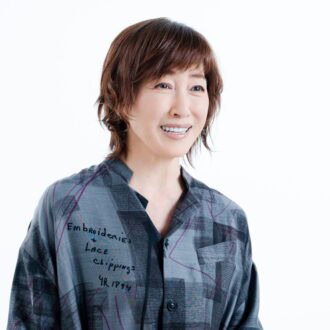 インタビュー中の高島礼子