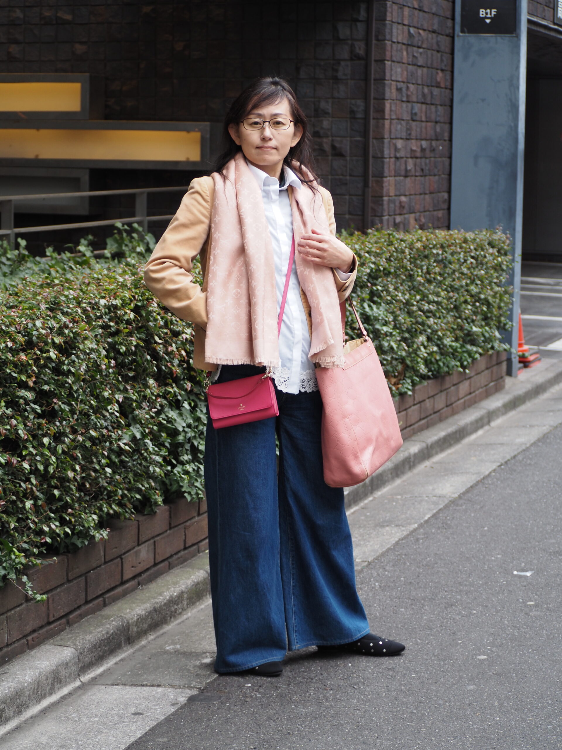 【1週間スナップ】地味見えを打破！ 自分らしさを楽しむ50代のアートな着こなし