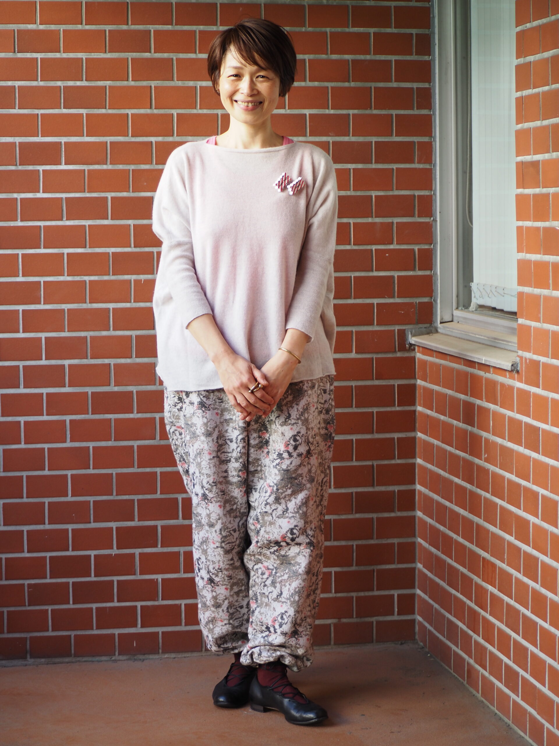 【1週間スナップ】地味見えを打破！ 自分らしさを楽しむ50代のアートな着こなし