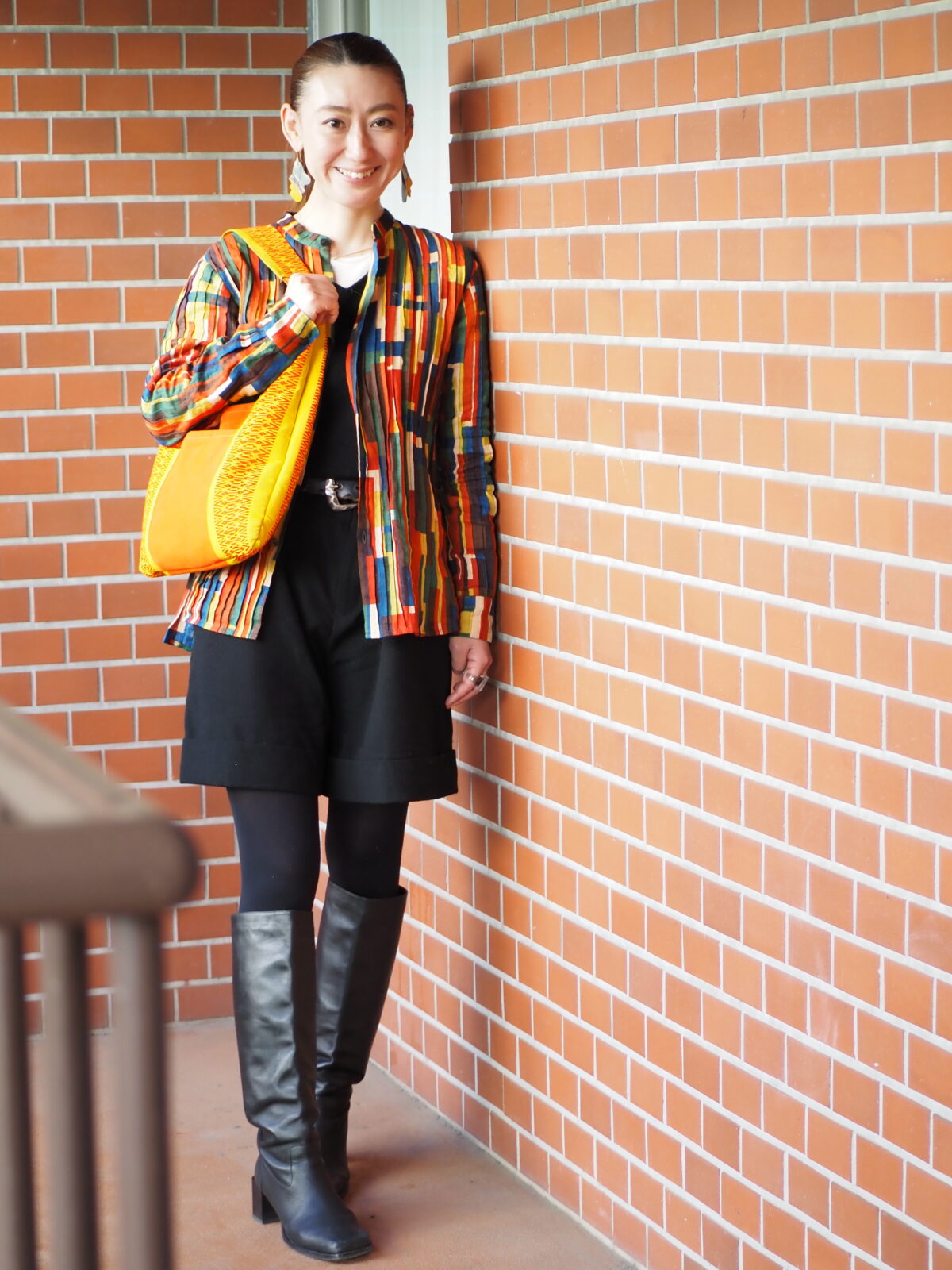 【1週間スナップ】地味見えを打破！ 自分らしさを楽しむ50代のアートな着こなし