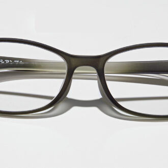 メガネのアイガン にゃんブラン ¥9,900（一体）／愛眼