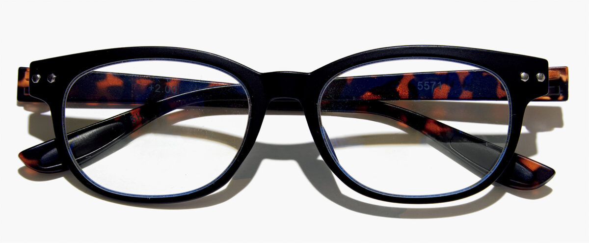 ¥2,200(一体)(編集部調べ)/名古屋眼鏡
