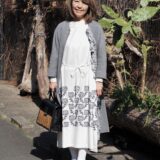 【スナップ】「ミナ ペルホネン」の刺しゅうワンピ＆かごバッグが好相性♡春爛漫コーデ