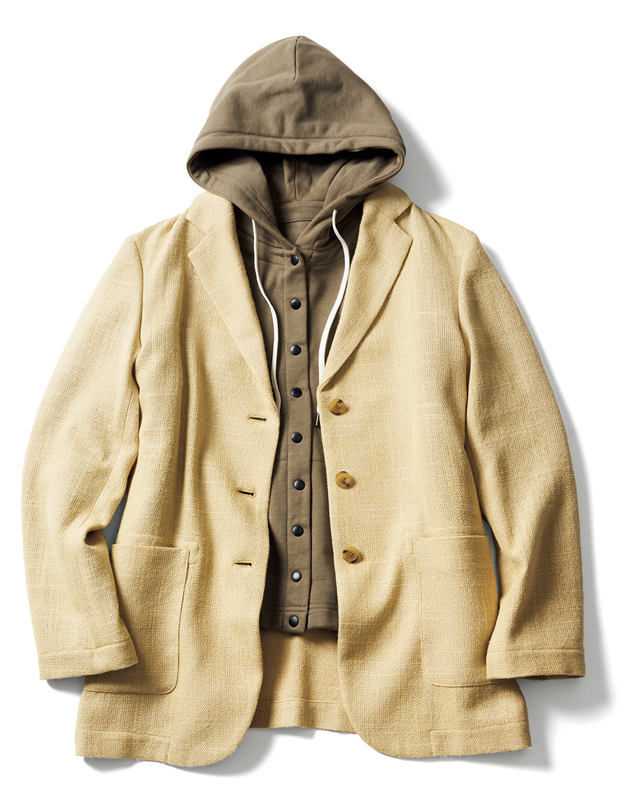 ジャケット¥66,000/レキップ、インに着たパーカ¥18,700/レリル(マイク・グレー)