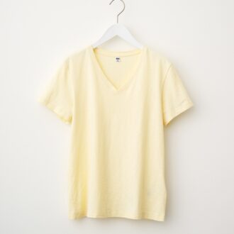 【ユニクロで指名買い】スラブジャージーVネックT￥1,500