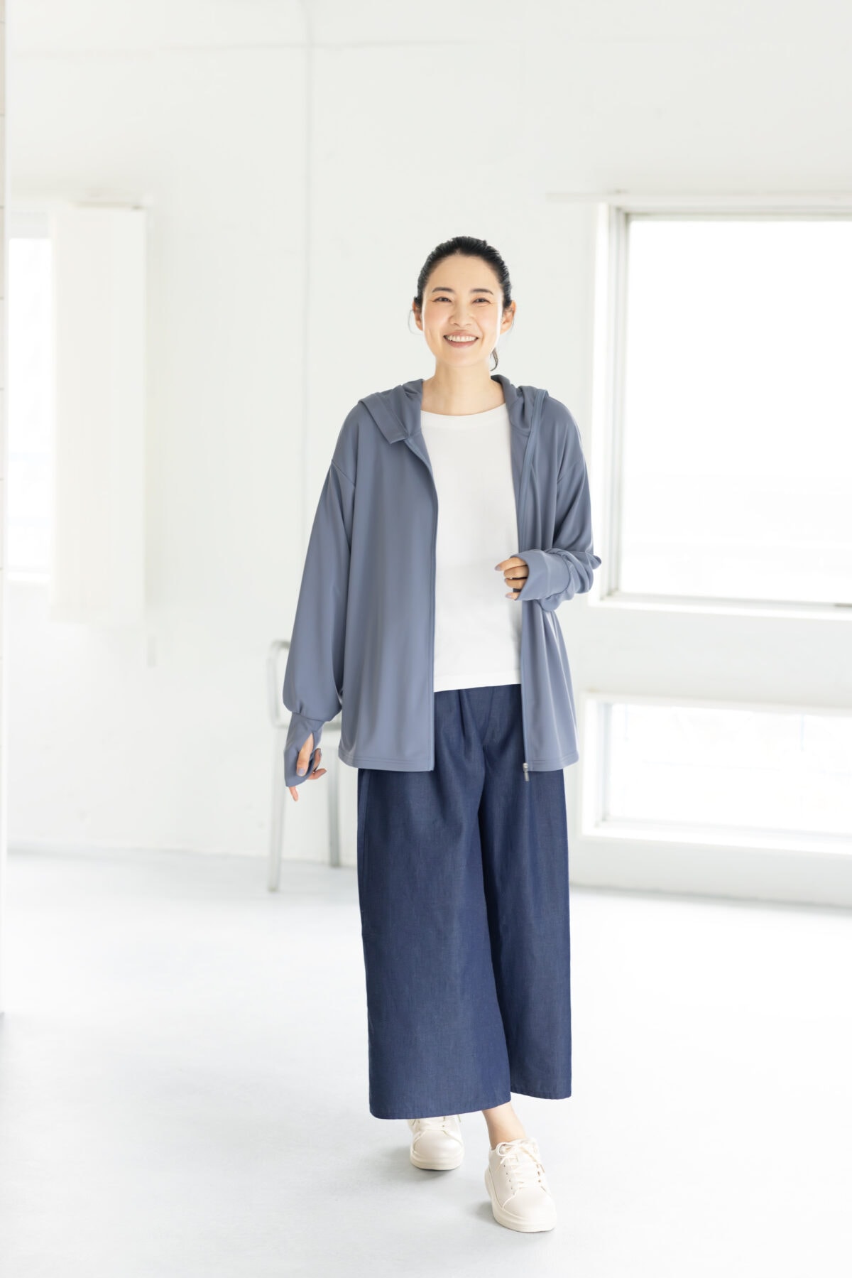 パーカー¥1,969、プルオーバー¥1,089、スカンツ¥1,990/すべてハレイロ(しまむら)