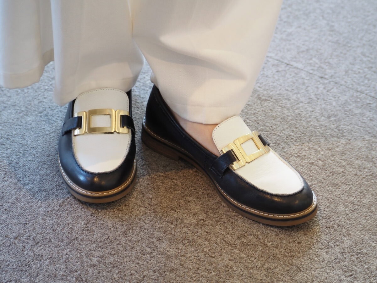 アラのローファー