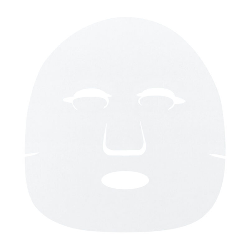 「手軽にできる美容習慣のひとつがシートマスク。クオリティファーストはコスパが良く、保湿ケア&エイジングケアに愛用」(永富さん)