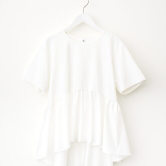 【GUで指名買い】50代が選ぶべき１着 1枚でも重ね着にも使える優秀ペプラムTシャツ