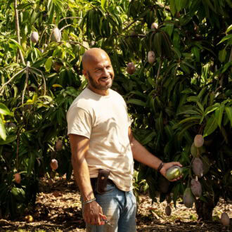 スペインのマンゴー農園が舞台。Netflix映画『マンゴー』独占配信中