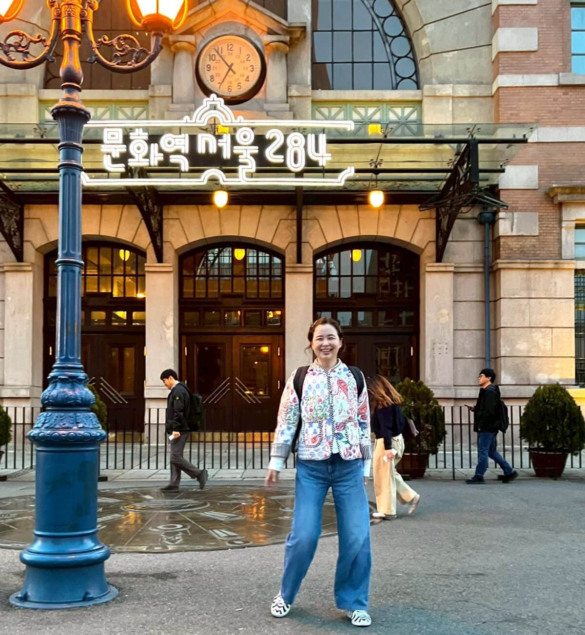 軽くて華やか。旅にも重宝する“カンタキルト”のジャケット