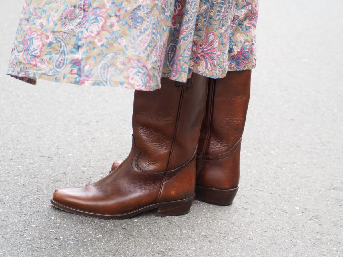 古着屋のブーツ