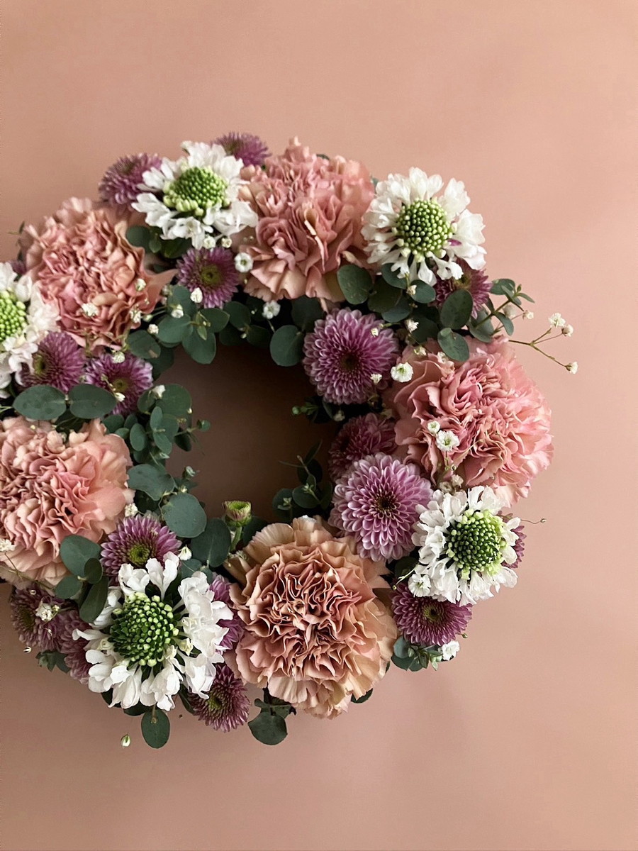 カーネーションは、色によって花言葉が変わる