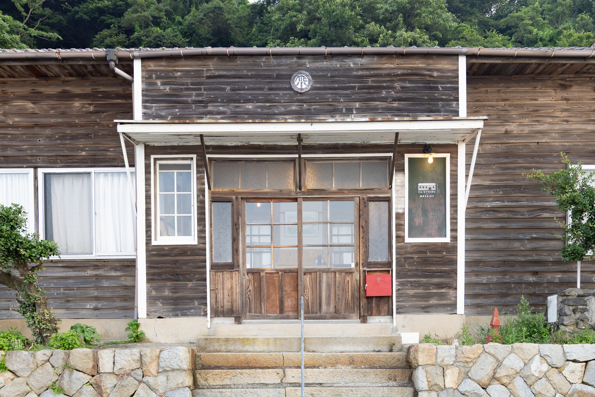 香川県・佐柳島「ネコノシマホステル」宿泊レポート