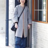 【スナップ】2本目も購入したい“優秀デニム”をヘビロテ！ 1枚でサマになるコートを主役に