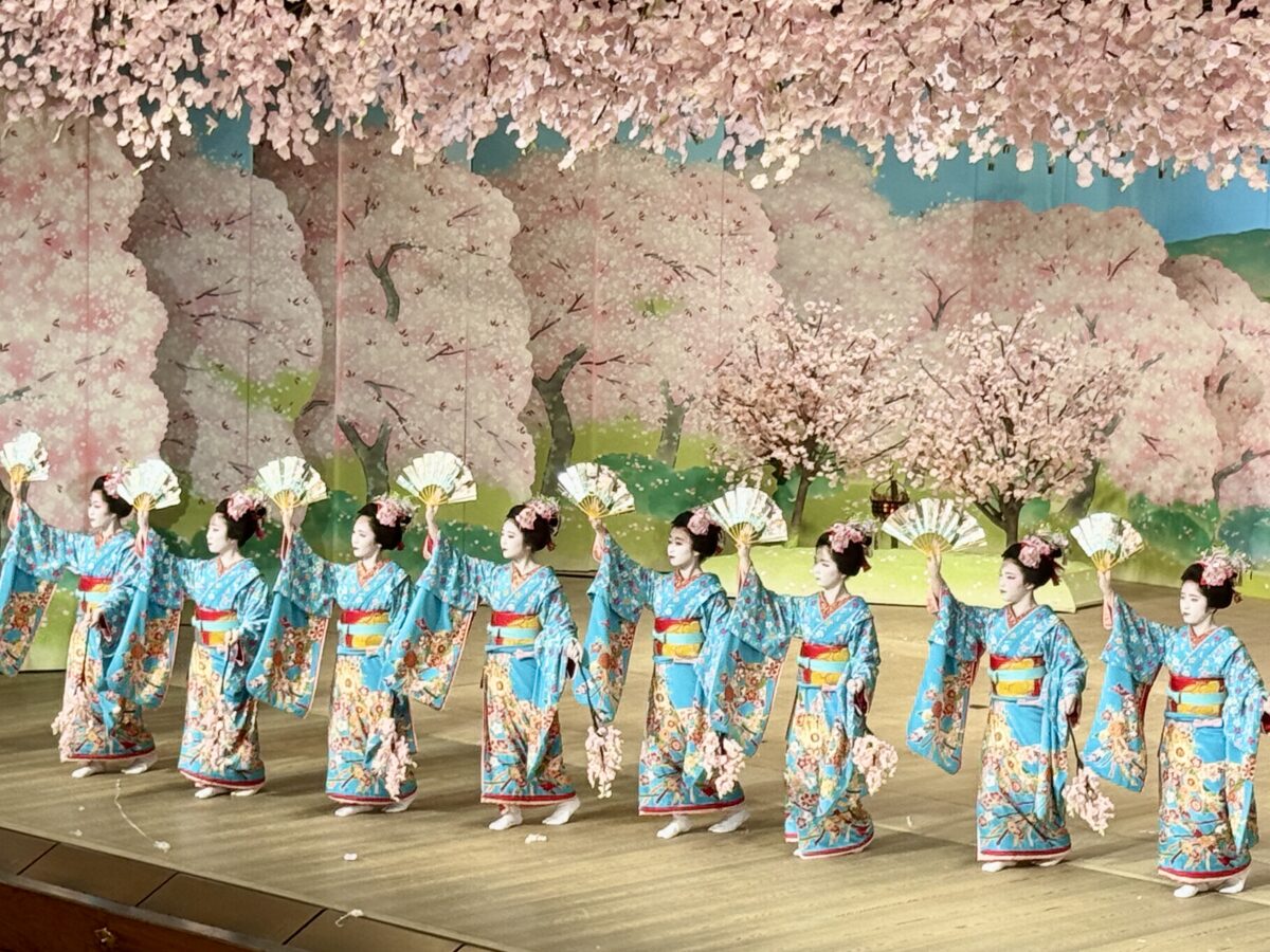 京都・祇園甲部　都をどり01