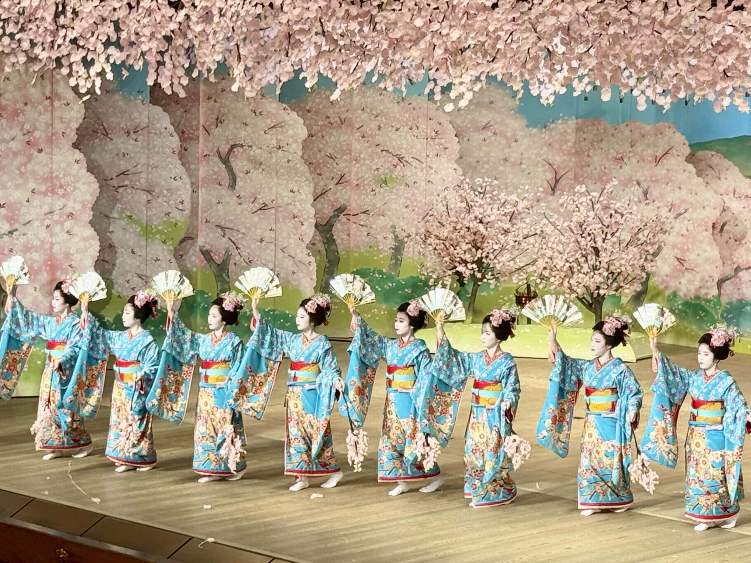 京都・祇園甲部　都をどり01