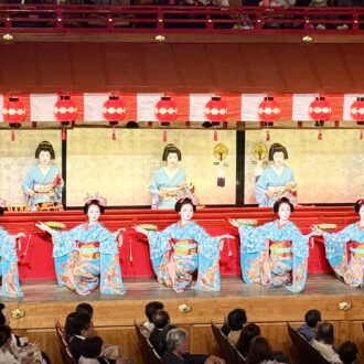 京都・祇園甲部　都をどり05