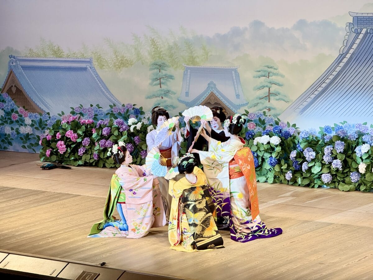 京都・祇園甲部　都をどり11